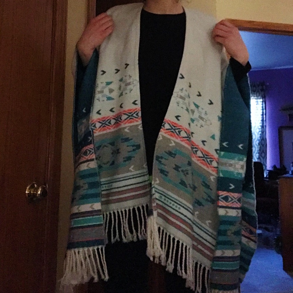 American Eagle tribal printed poncho shawl